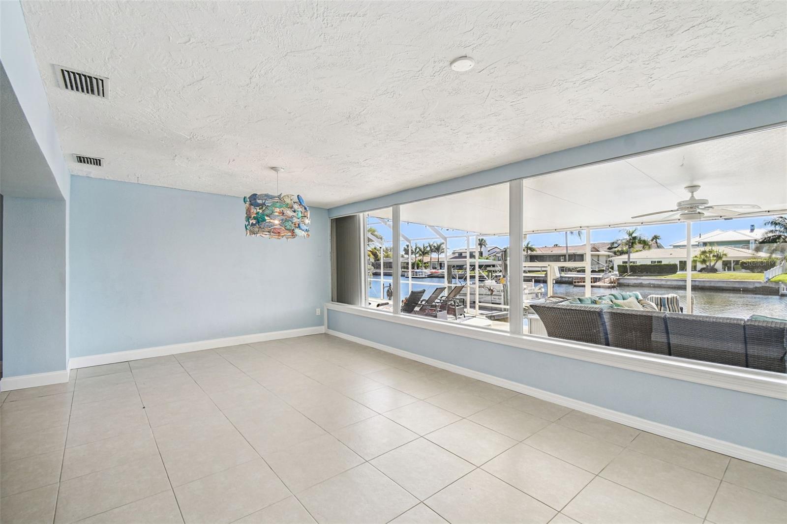 FLOR A MAR - Residential Lease