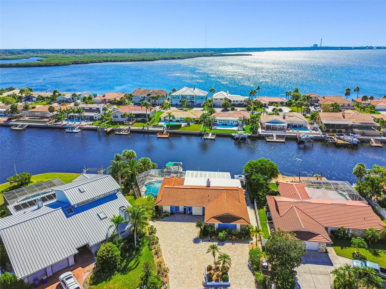 FLOR A MAR - Residential Lease