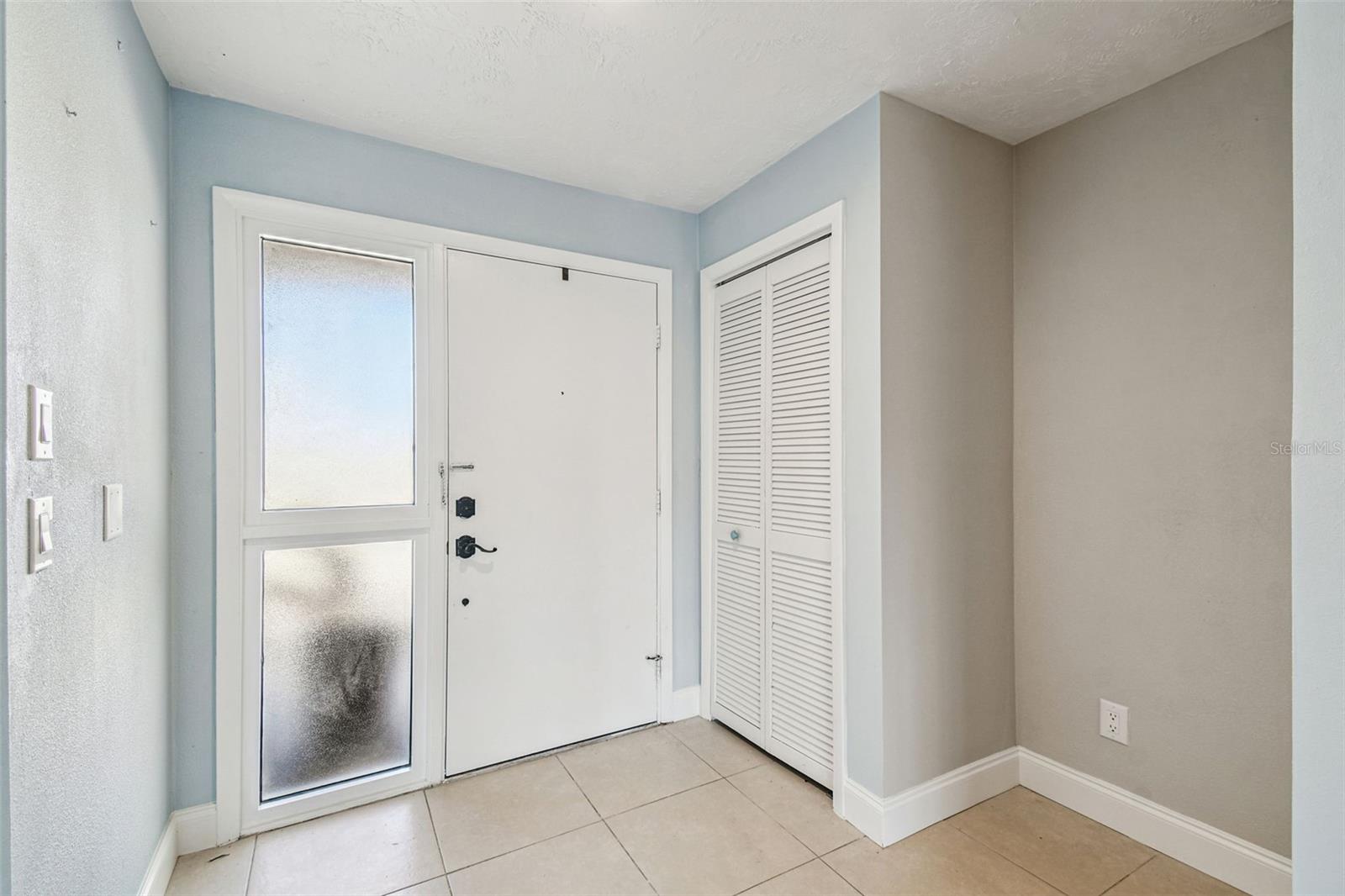 FLOR A MAR - Residential Lease