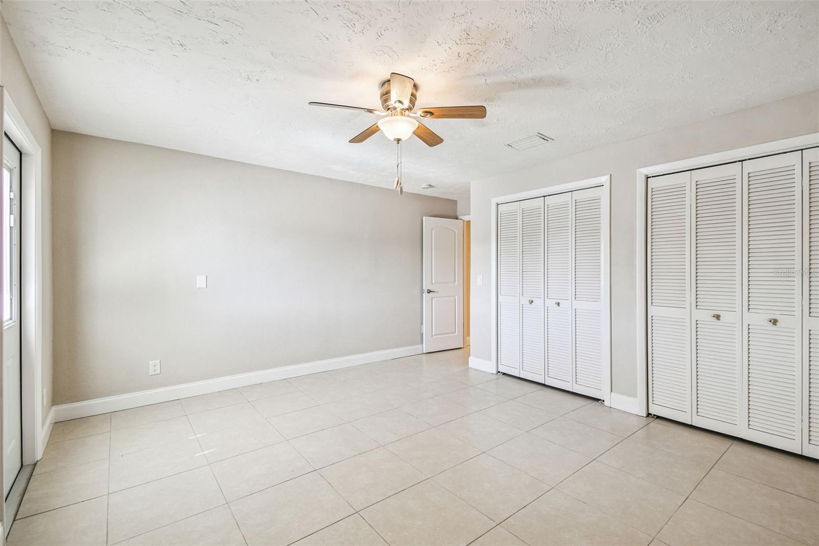 FLOR A MAR - Residential Lease