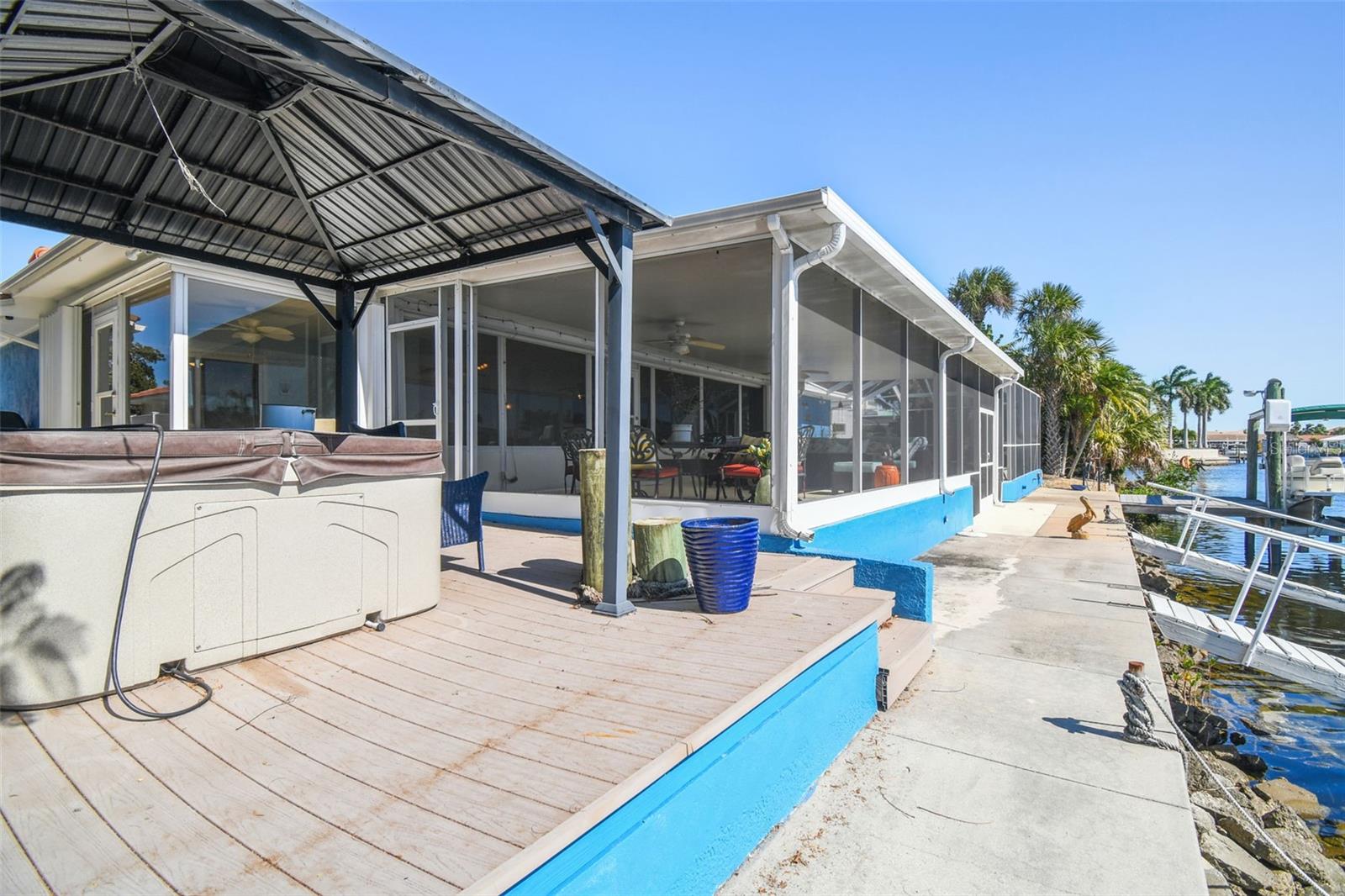 FLOR A MAR - Residential Lease