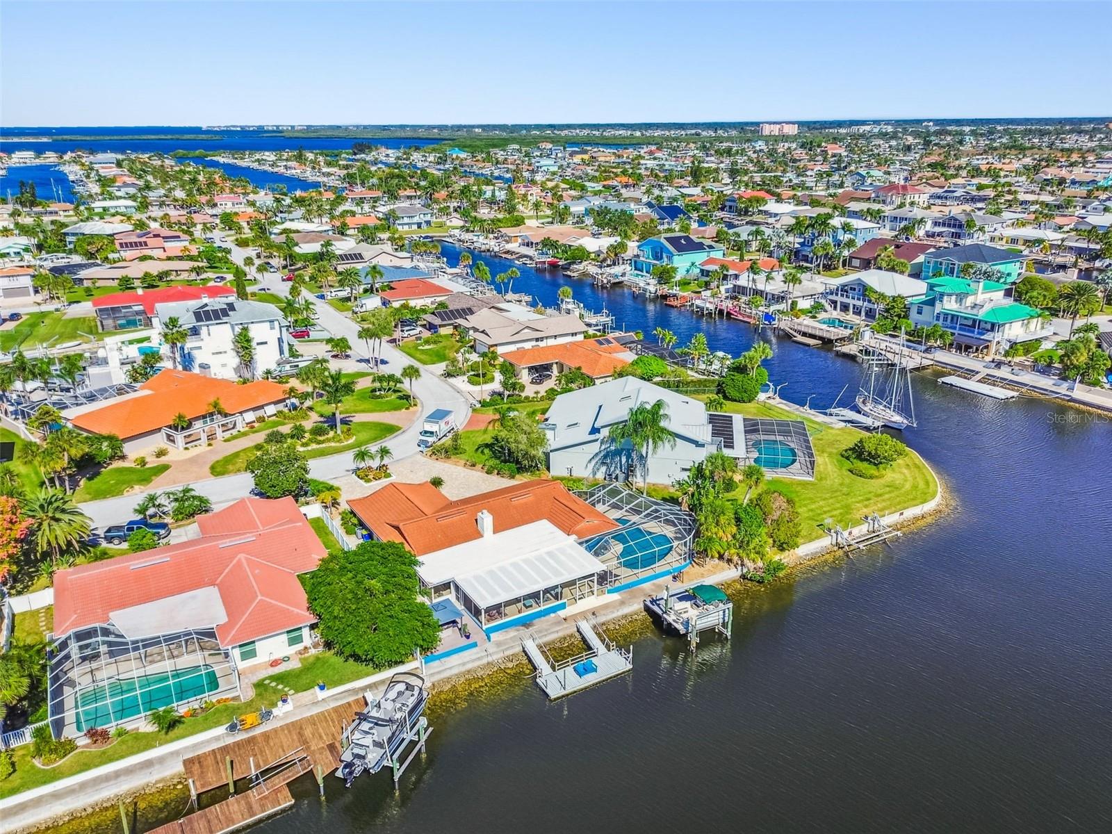 FLOR A MAR - Residential Lease