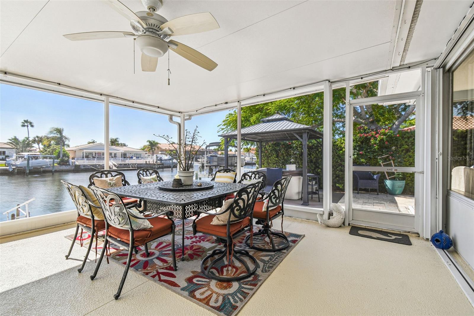 FLOR A MAR - Residential Lease