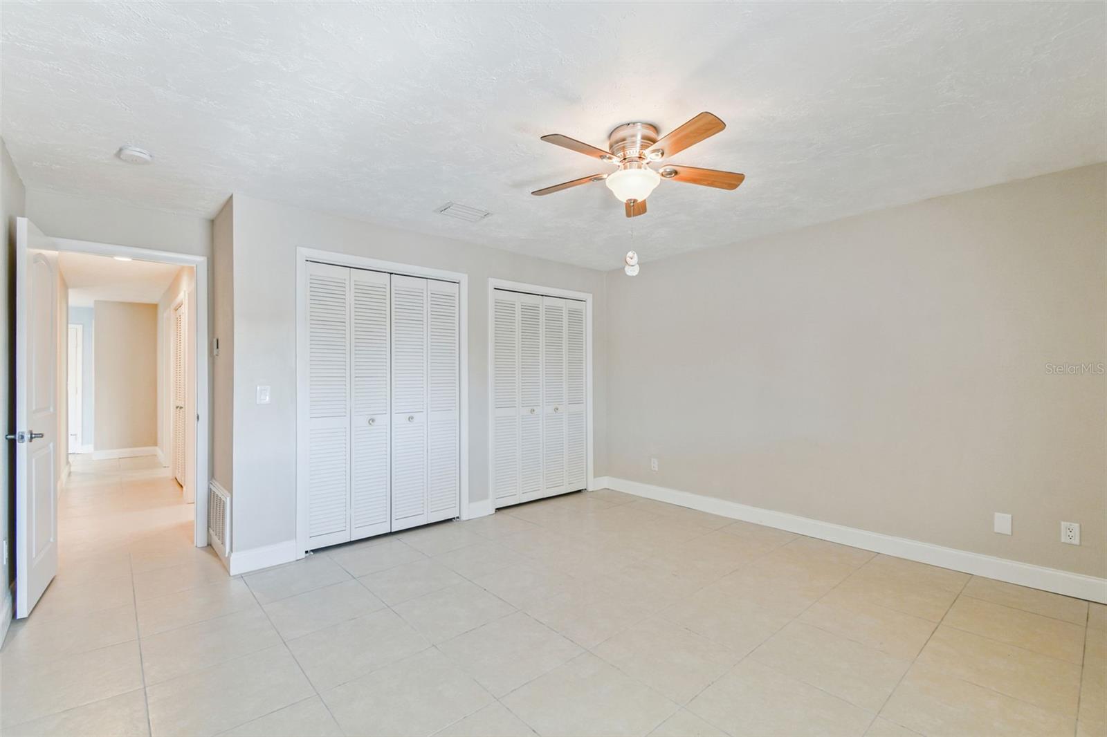 FLOR A MAR - Residential Lease