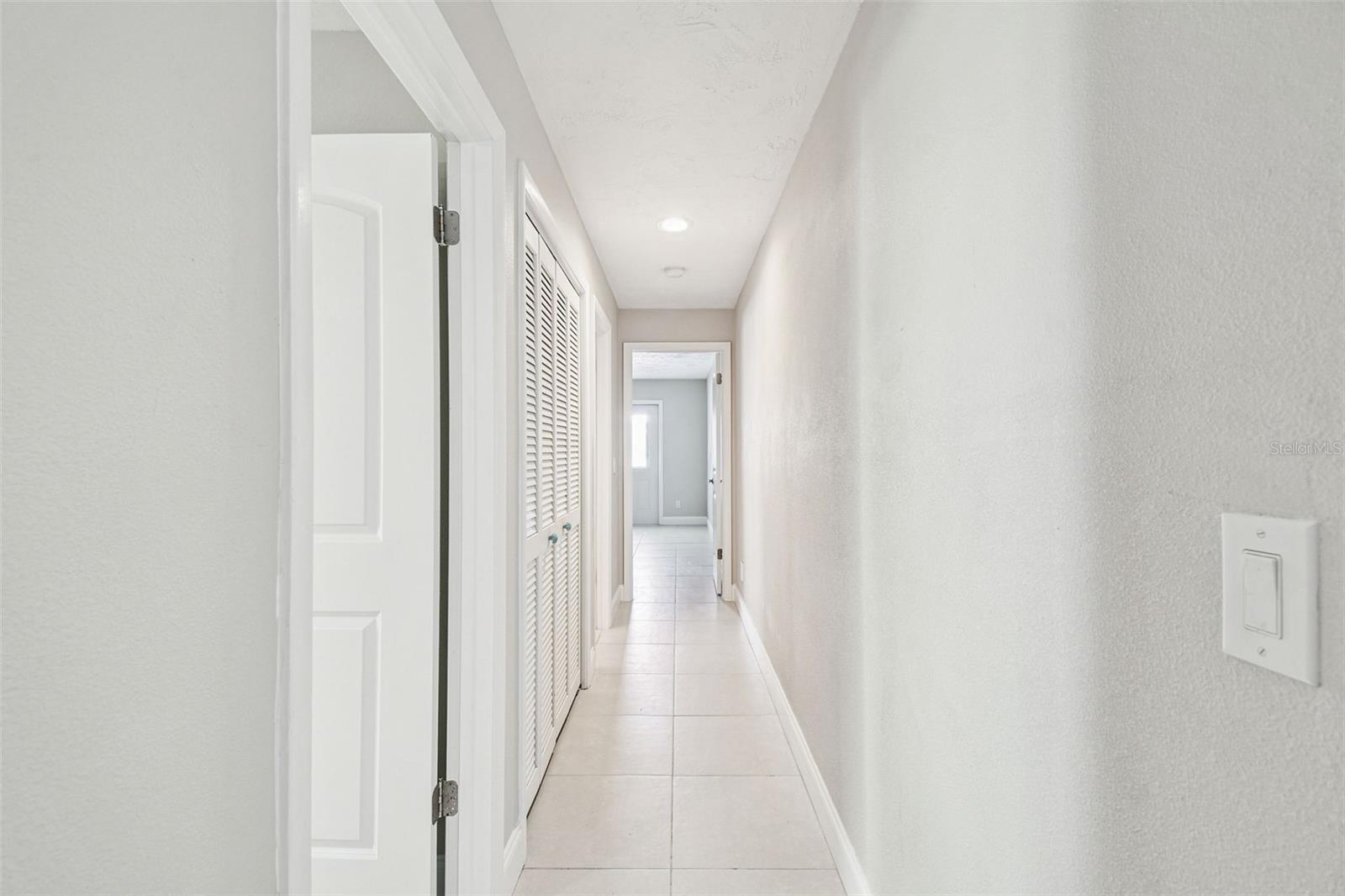 FLOR A MAR - Residential Lease