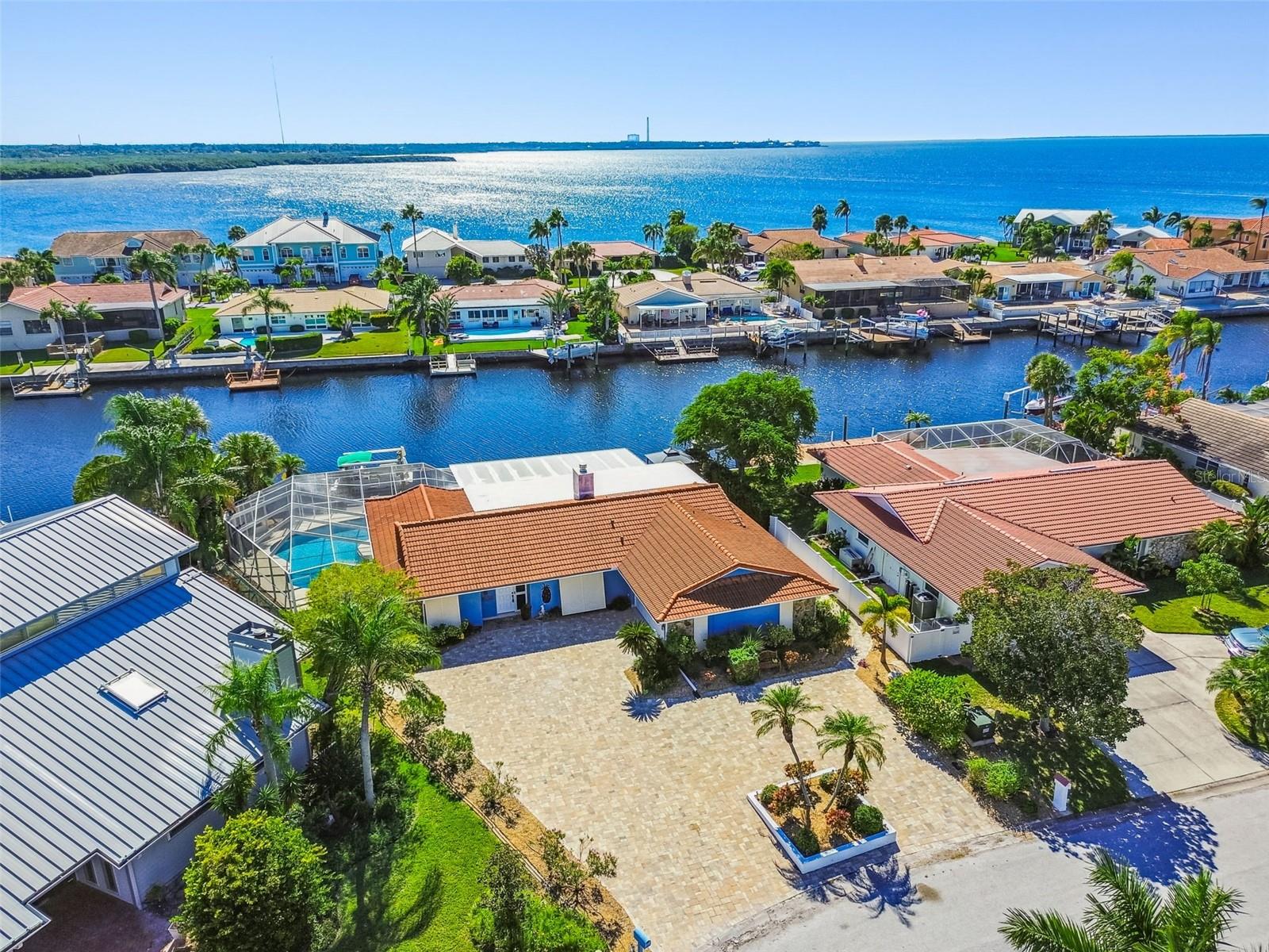 FLOR A MAR - Residential Lease