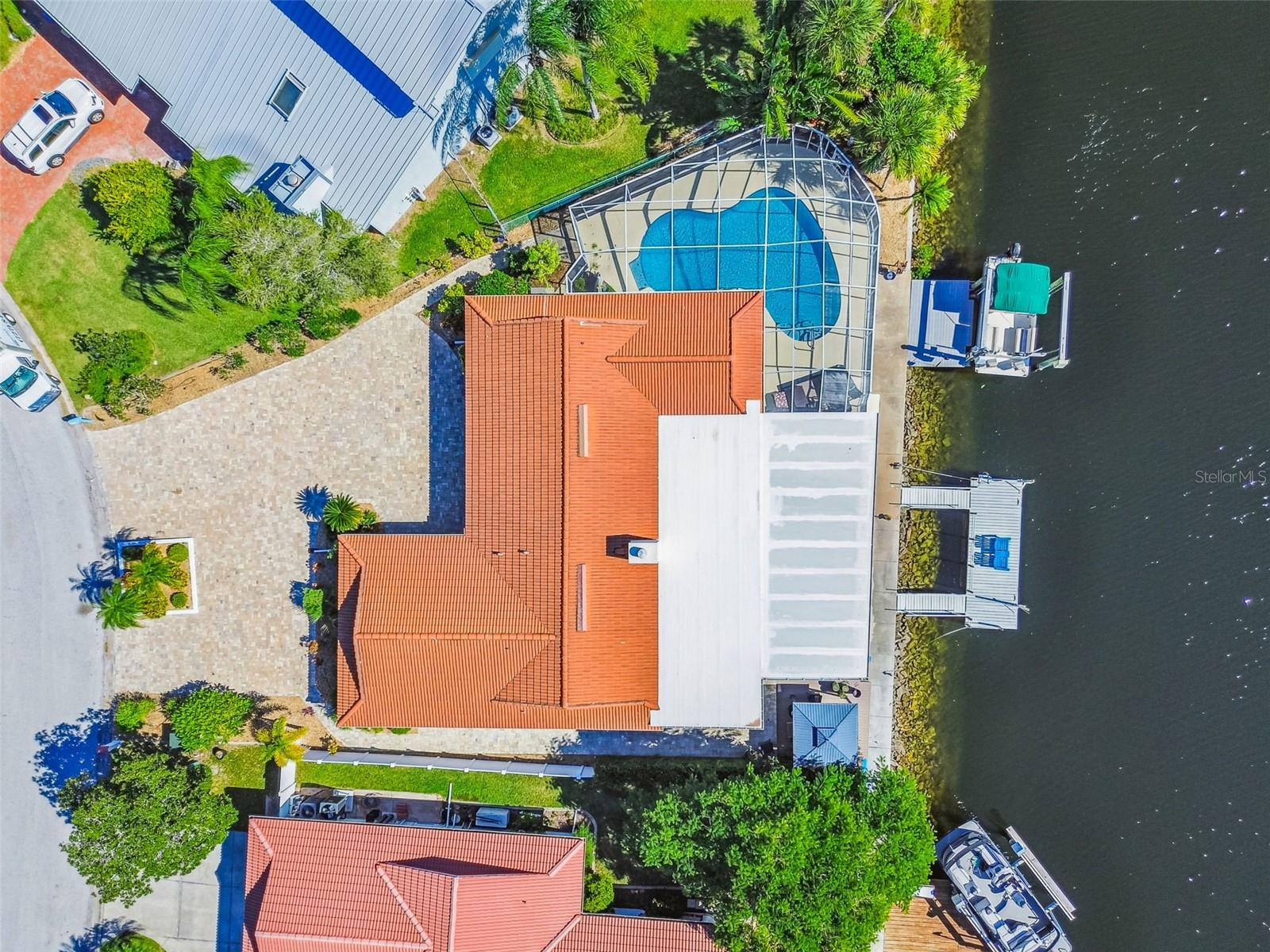 FLOR A MAR - Residential Lease