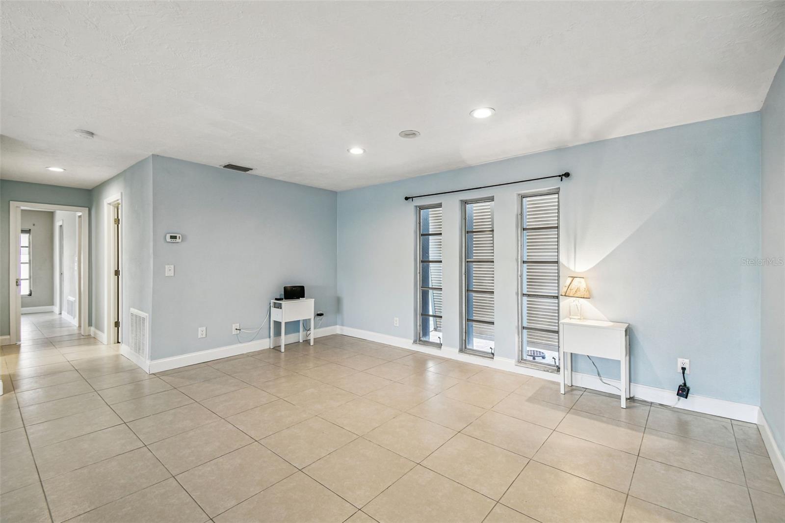 FLOR A MAR - Residential Lease