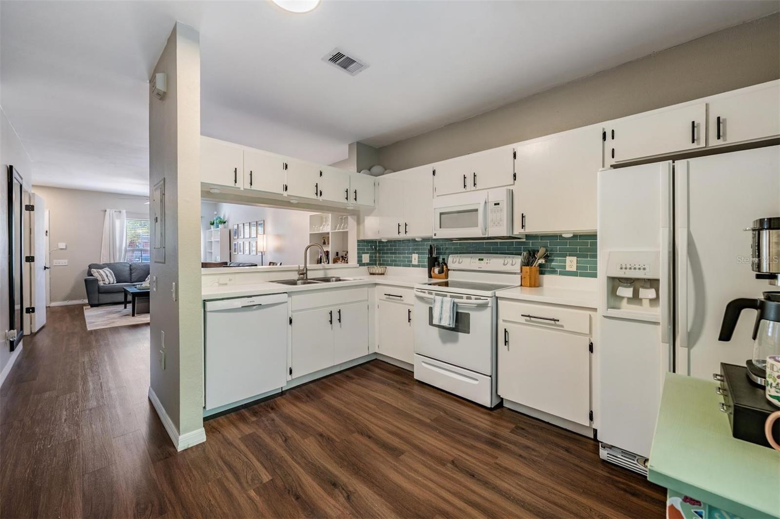 CARROLLWOOD KEY - Residential