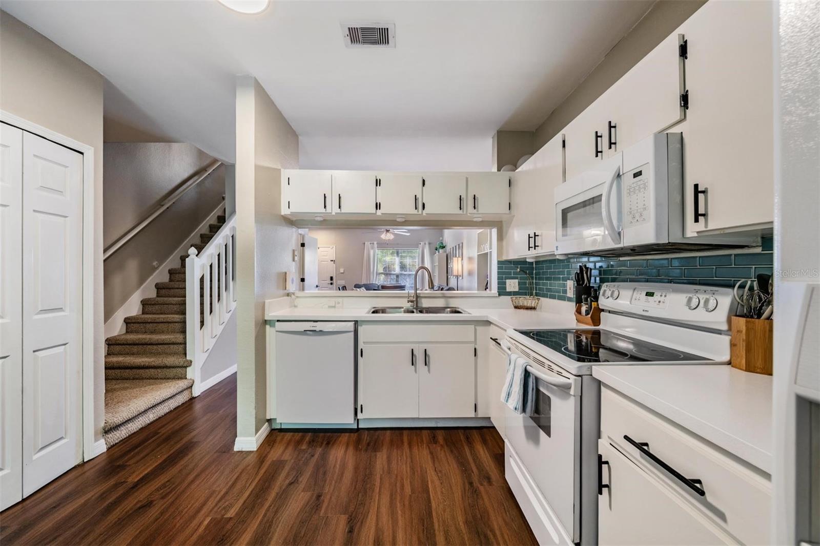 CARROLLWOOD KEY - Residential