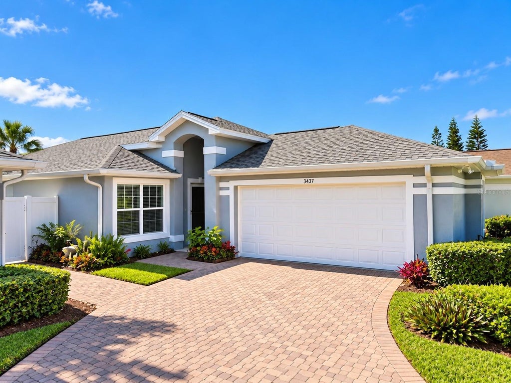 Photo of 3437 Grenville Drive, Winter Haven, FL 33884 (MLS # P4940235)