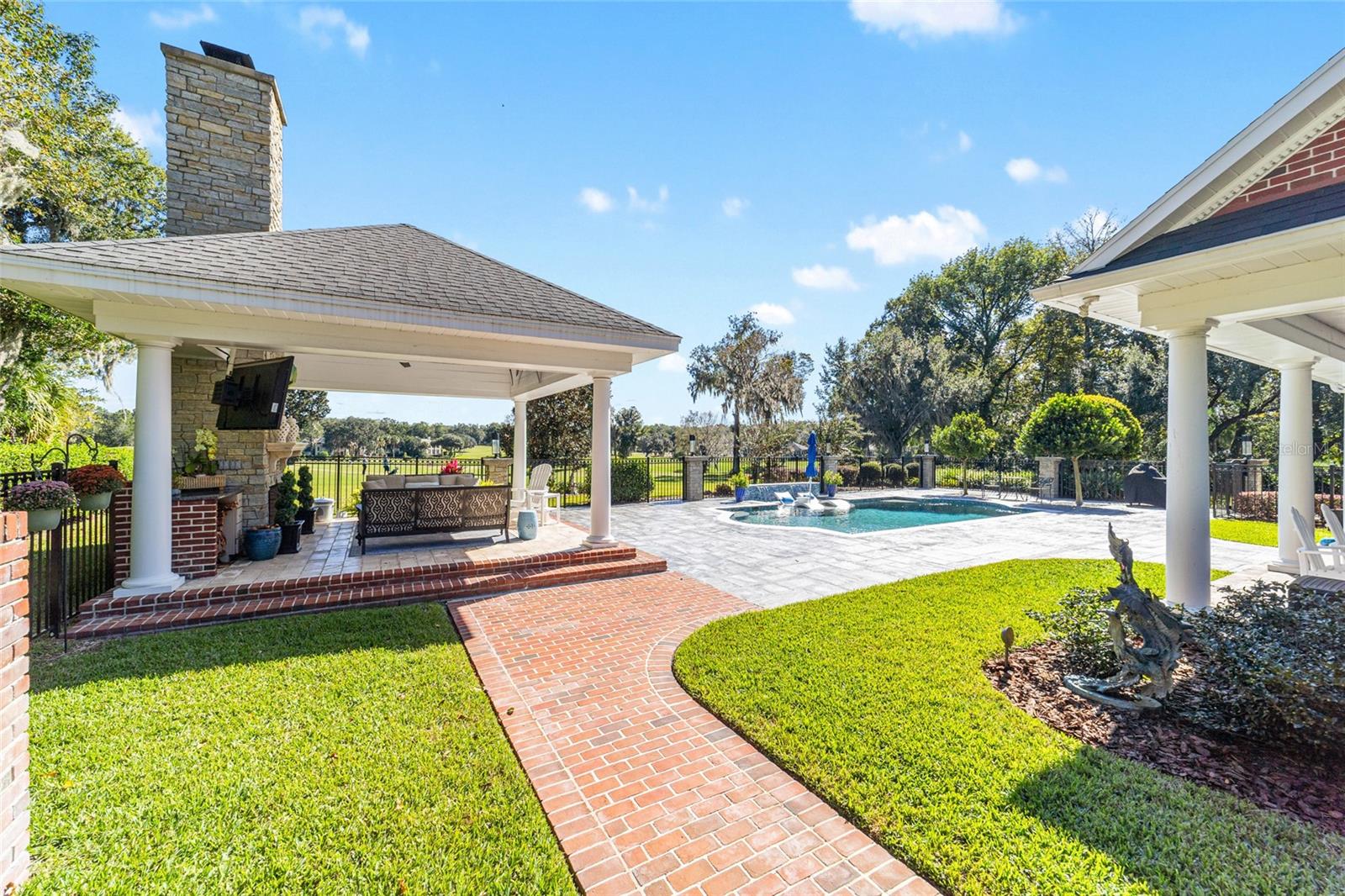 COUNTRY CLUB/OCALA UN 02 - Residential