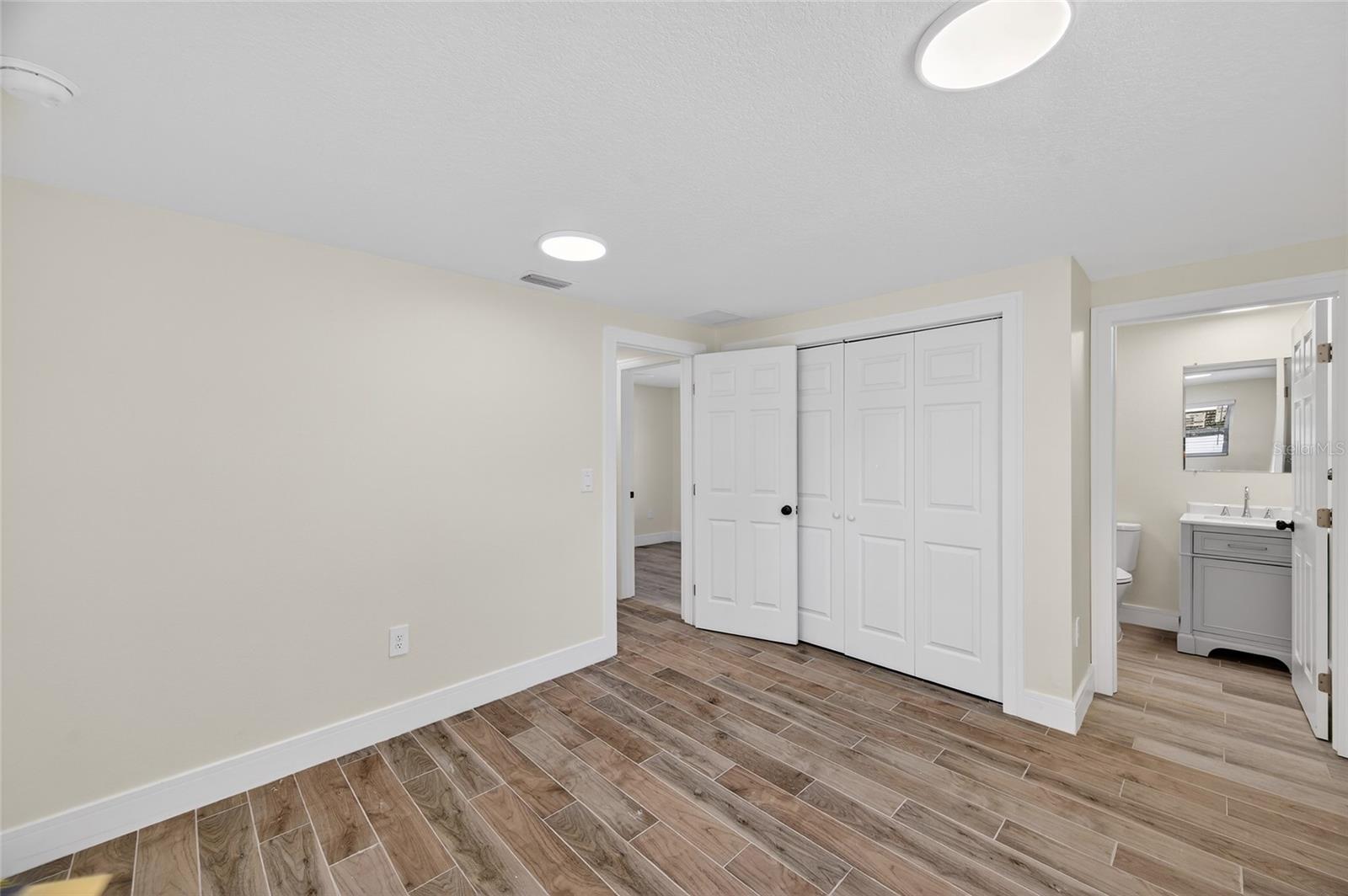 TROJAN TOWN - Residential