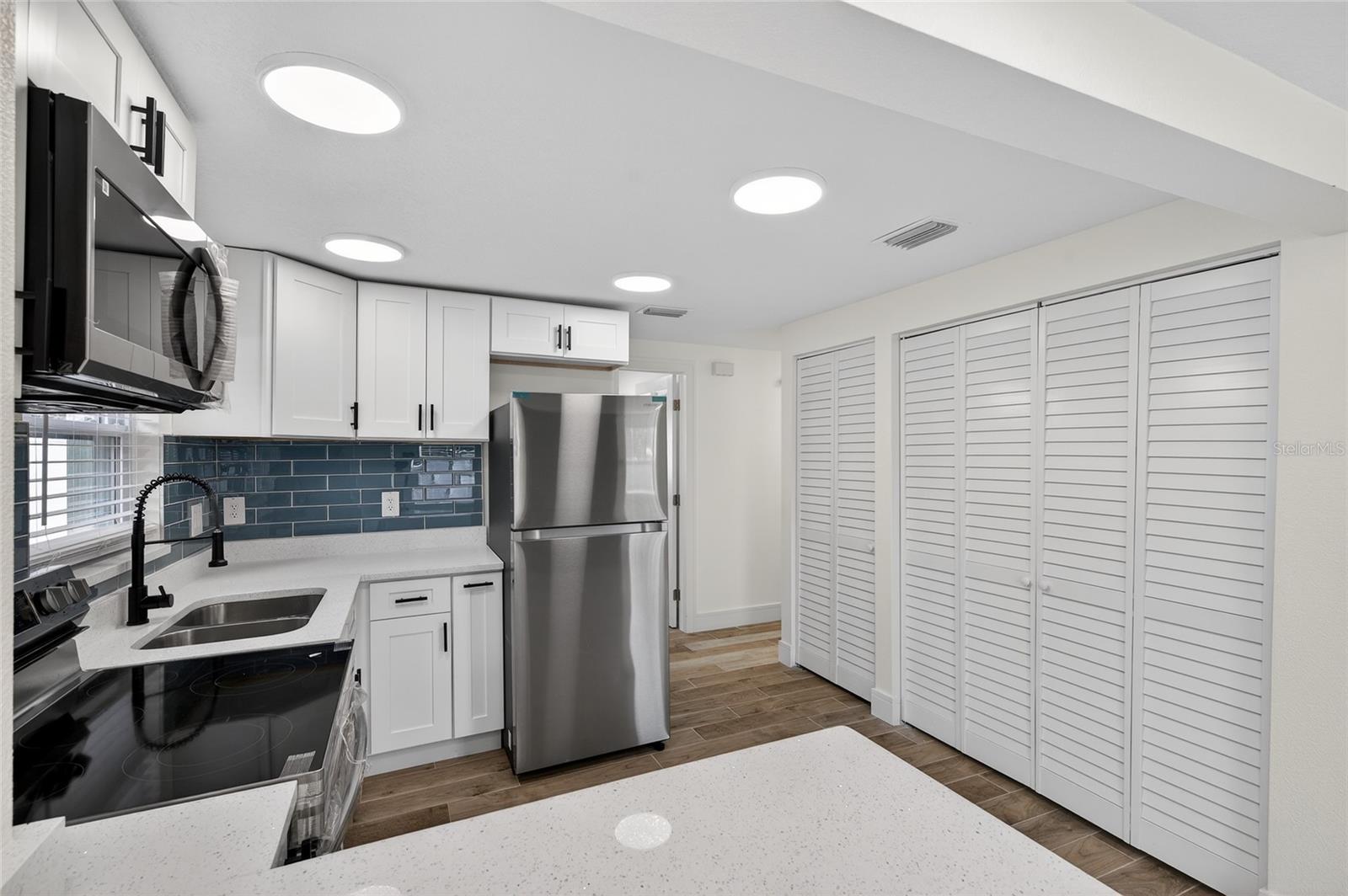 TROJAN TOWN - Residential