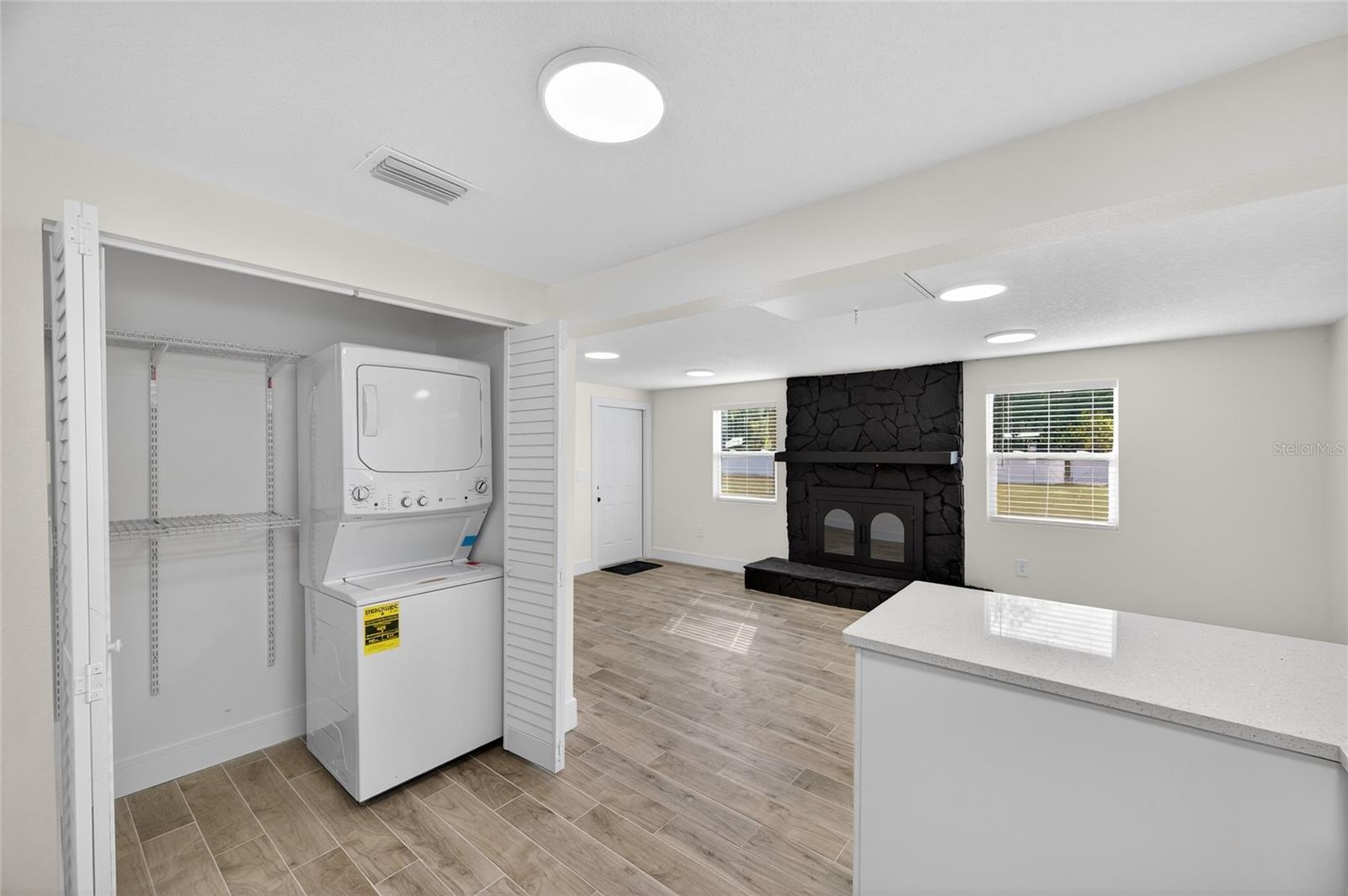 TROJAN TOWN - Residential