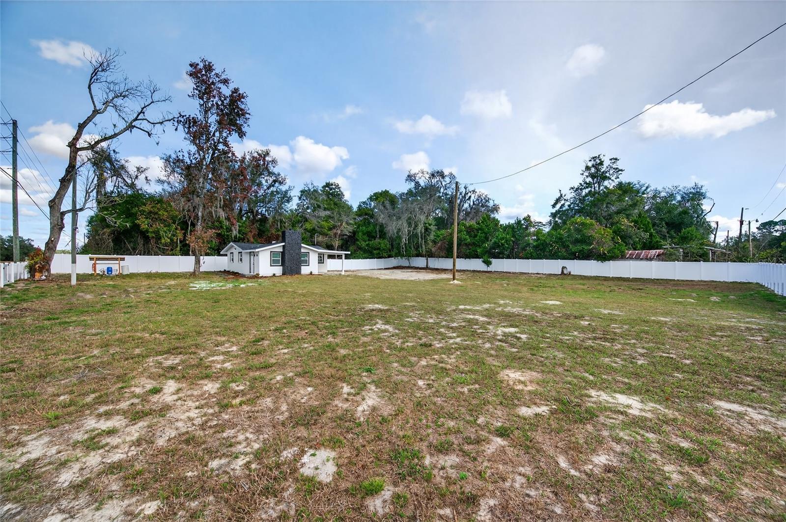 TROJAN TOWN - Residential