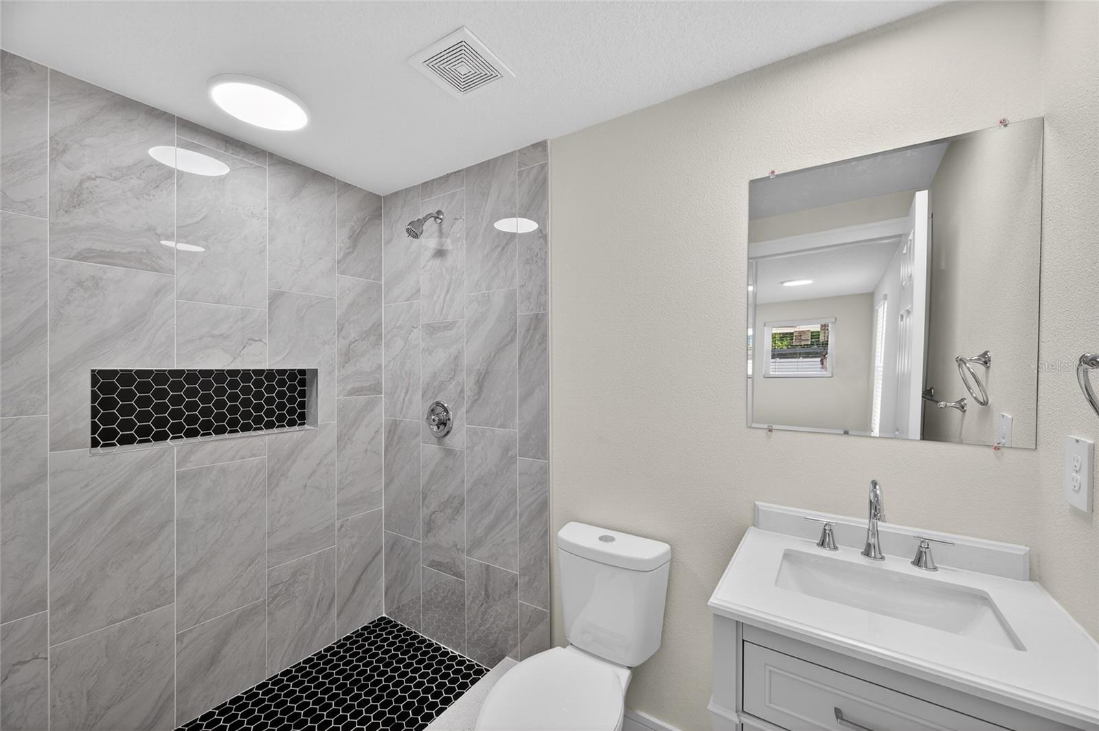 TROJAN TOWN - Residential