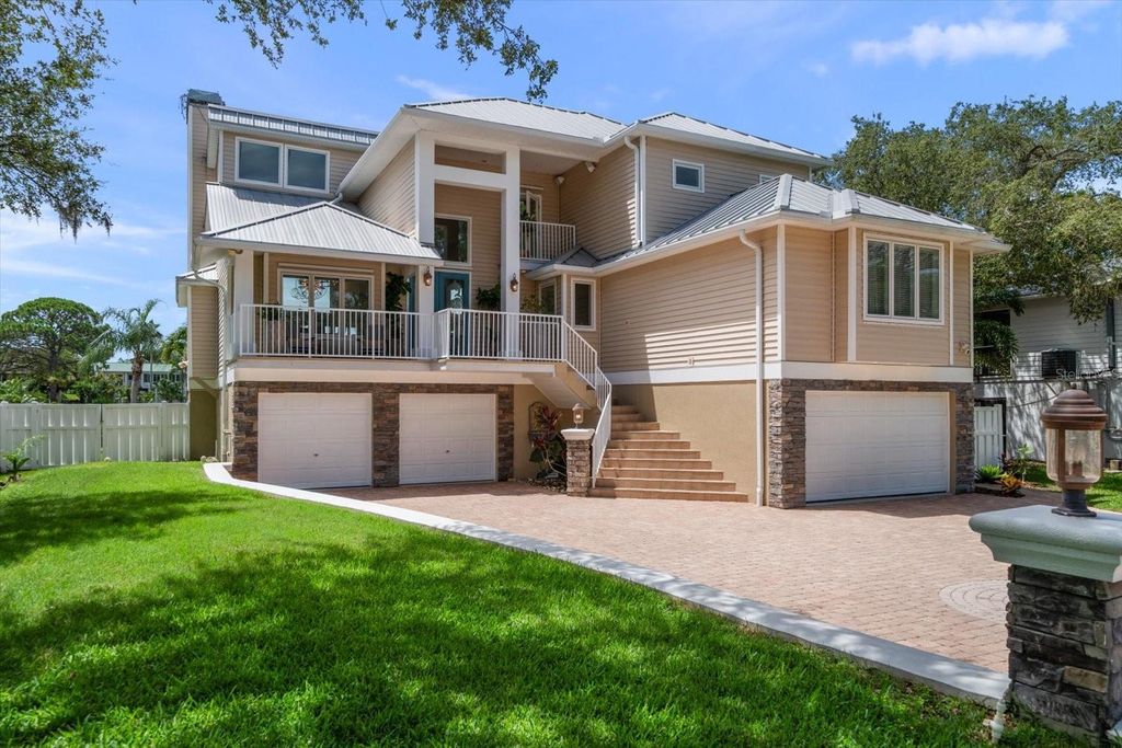 Photo of 2016 Gulfview Drive, Holiday, FL 34691 (MLS # TB8403880)