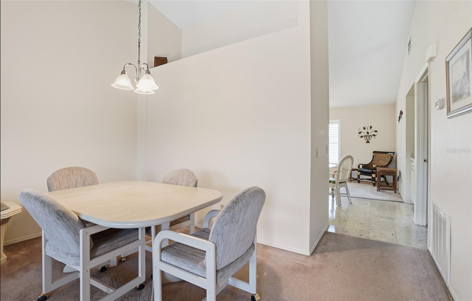 ON TOP OF THE WORLD - Residential