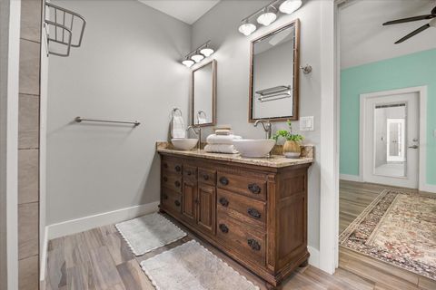 Tiny photo for 2945 Lakeshore Drive, Mount Dora, FL 32757 (MLS # G5099261)