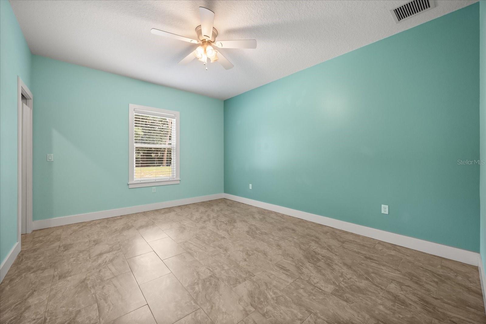 LAKE DORA PINES #C - Residential