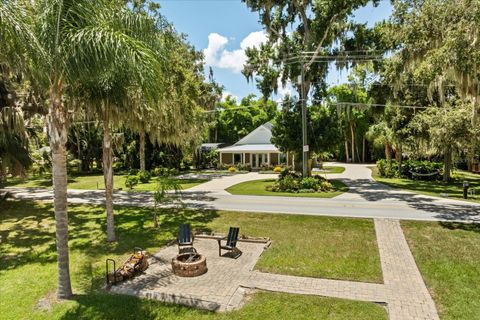 Tiny photo for 2945 Lakeshore Drive, Mount Dora, FL 32757 (MLS # G5099261)