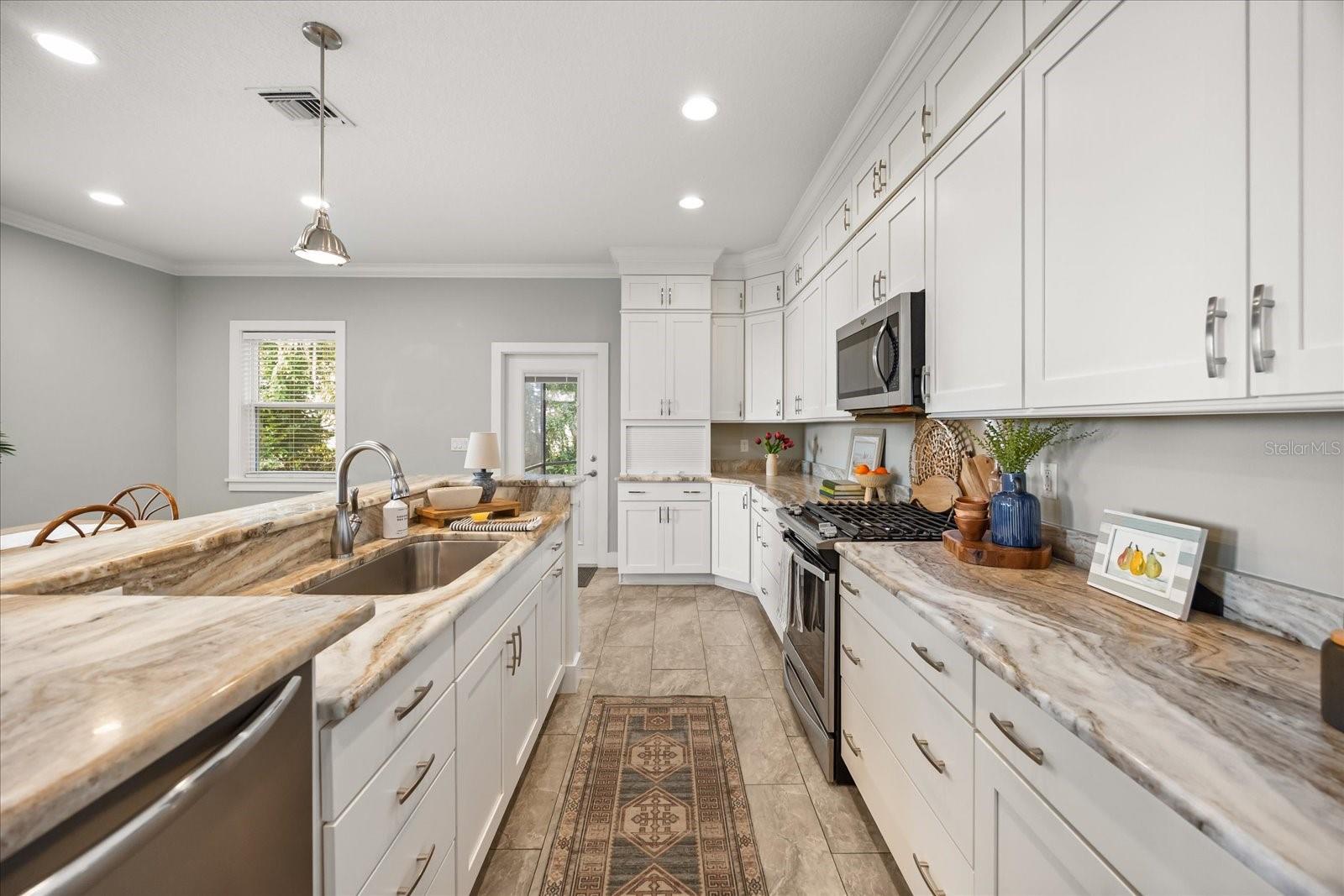 LAKE DORA PINES #C - Residential