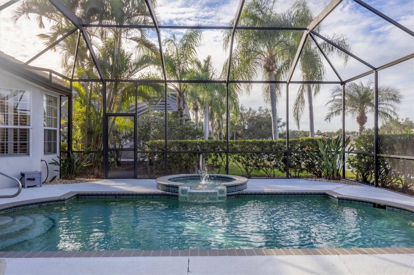 UNIVERSITY PARK COUNTRY CLUB - Residential
