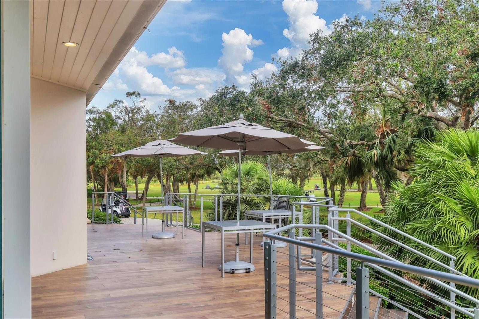 UNIVERSITY PARK COUNTRY CLUB - Residential