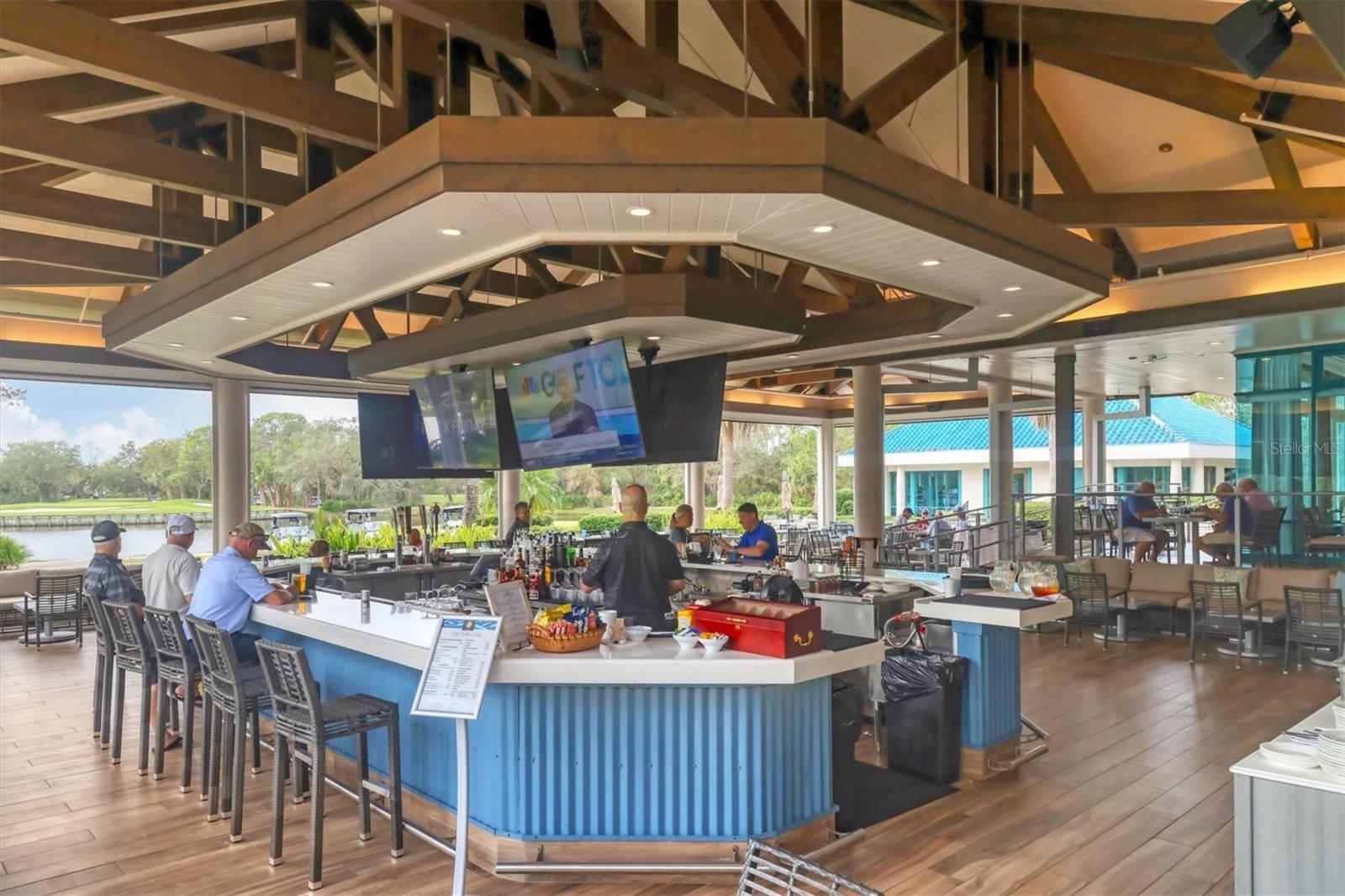 UNIVERSITY PARK COUNTRY CLUB - Residential