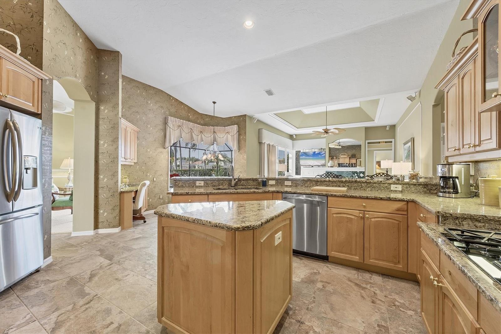 UNIVERSITY PARK COUNTRY CLUB - Residential