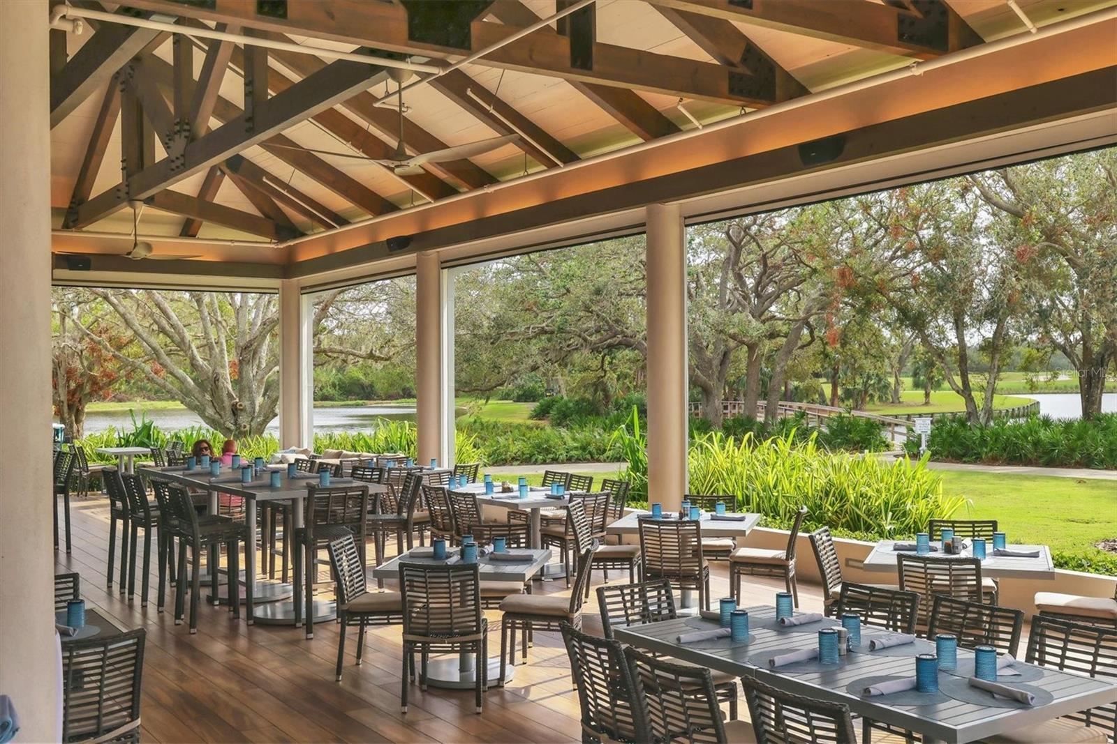 UNIVERSITY PARK COUNTRY CLUB - Residential
