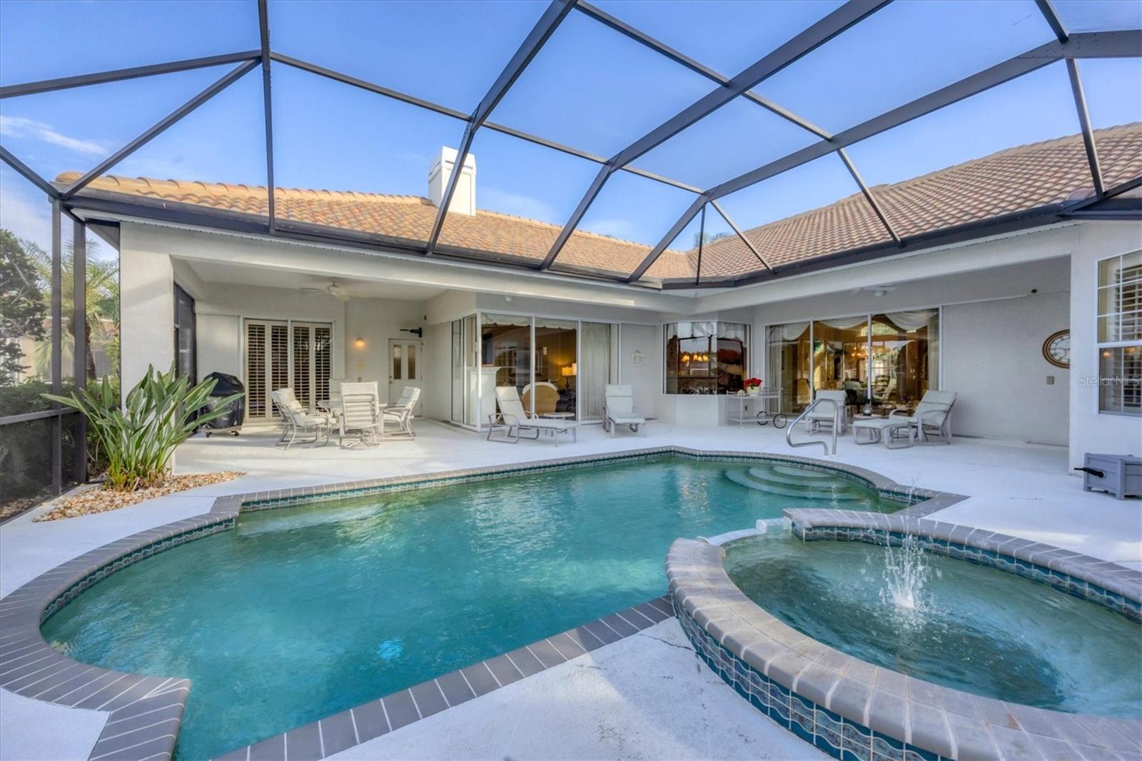 UNIVERSITY PARK COUNTRY CLUB - Residential