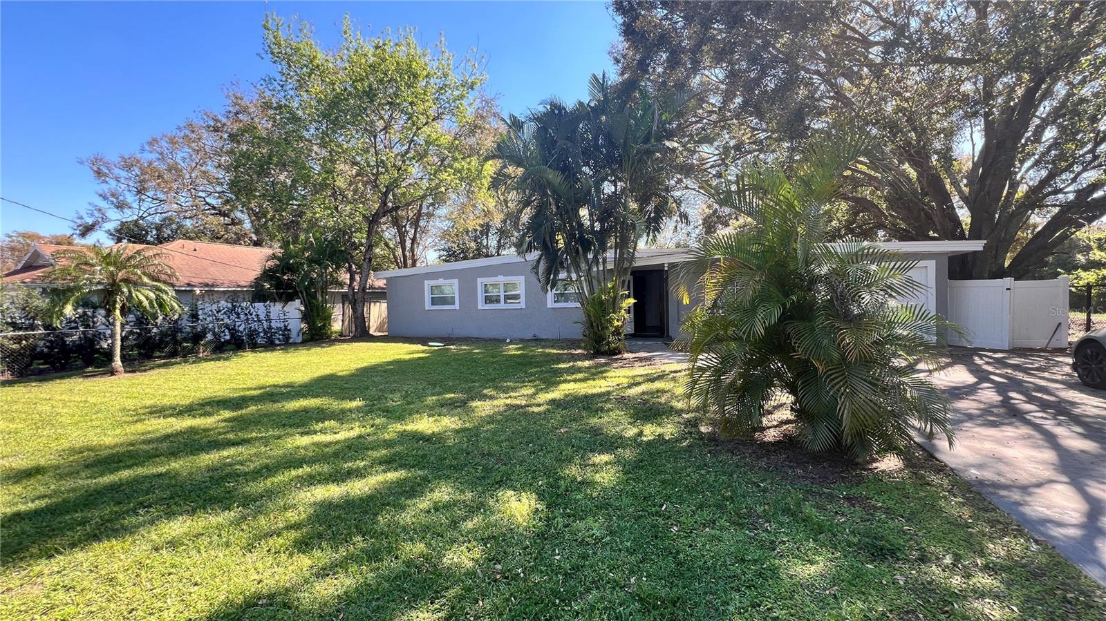5200 BROSCHE ROAD