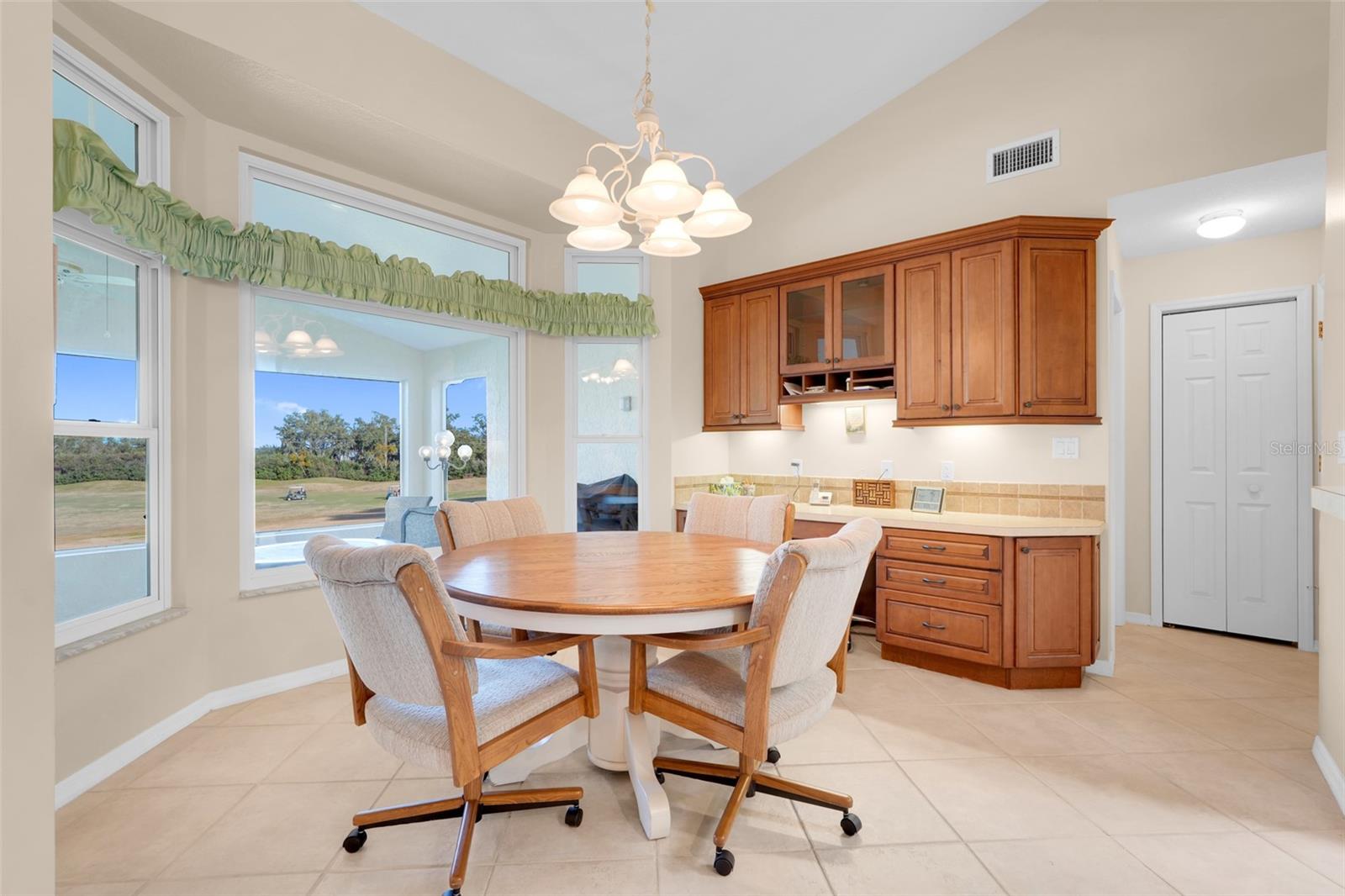 VILLAGE GREEN - Residential