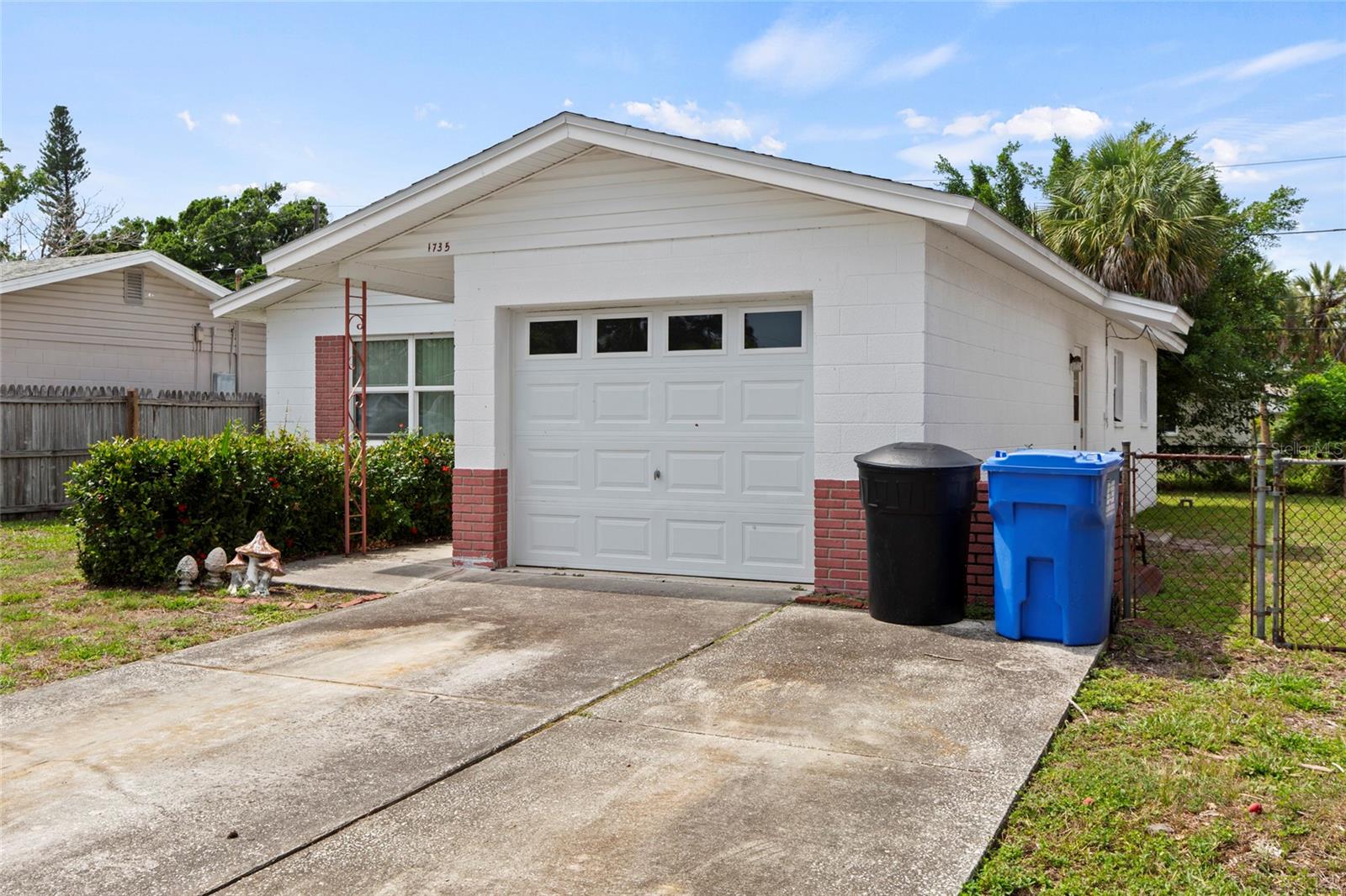 SHOREACRES CENTER - Residential