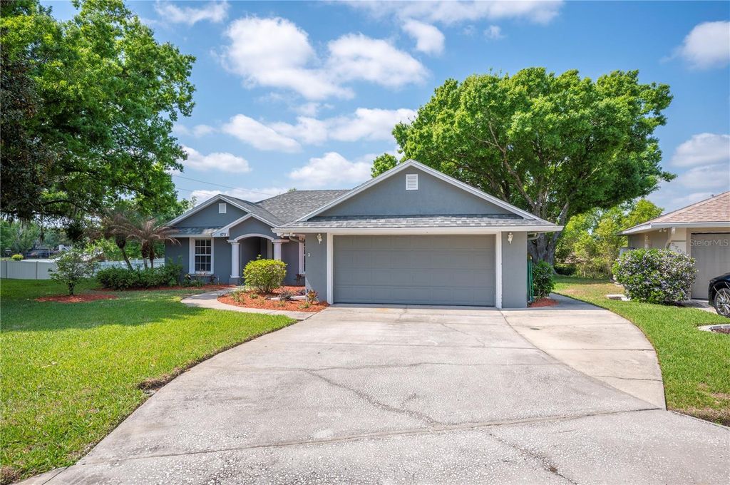 Photo of 5711 Manchester Drive E, Lakeland, FL 33810 (MLS # L4960631)