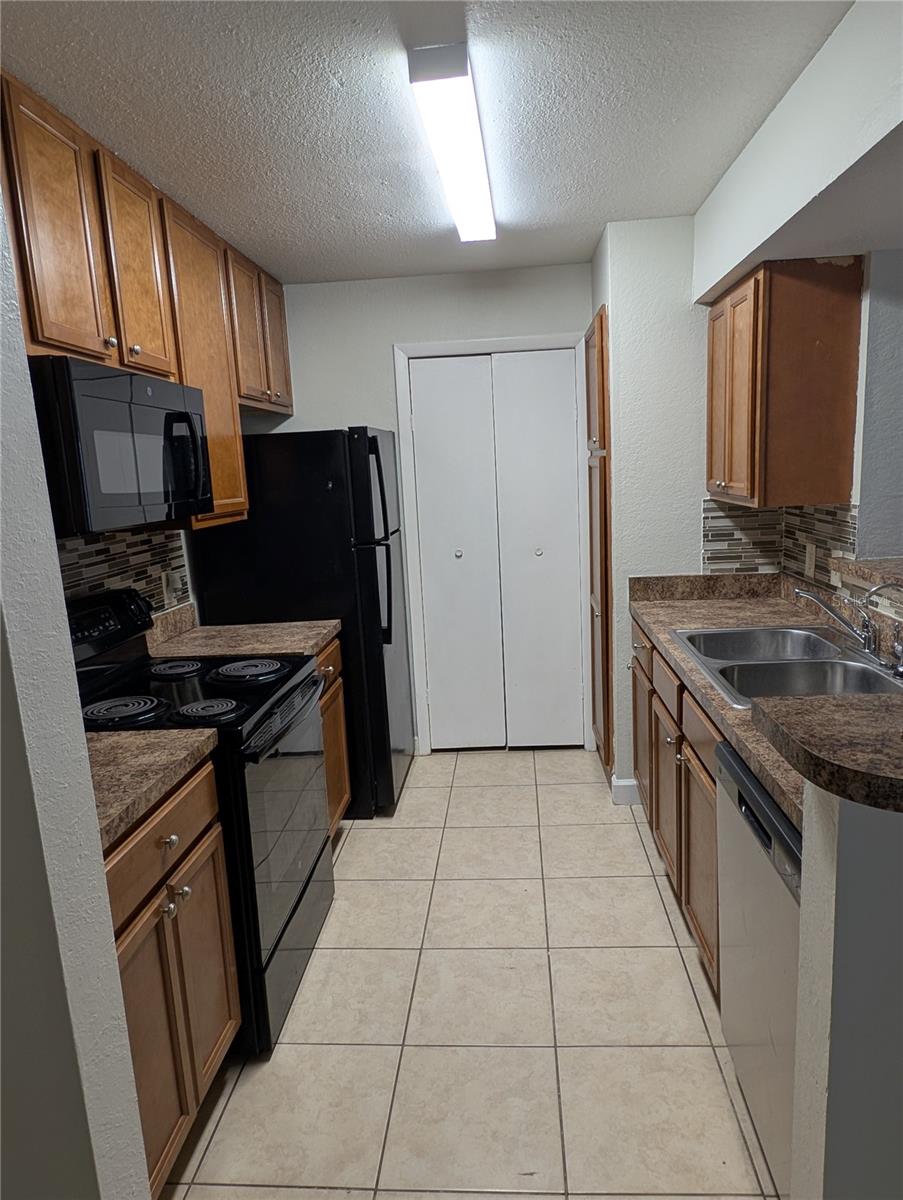 4367 THORNBRIAR LANE P208