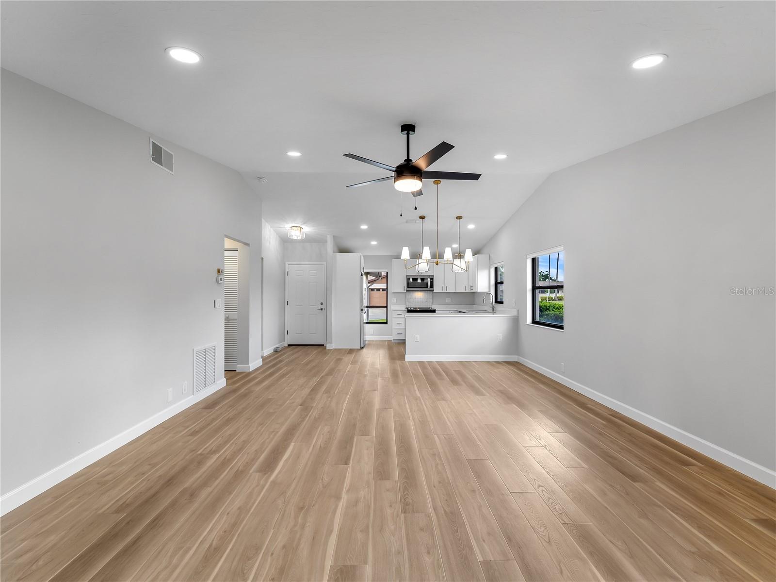 CURRY COVE - Residential