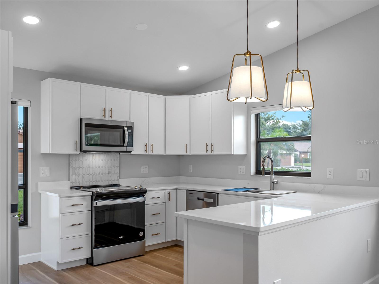 CURRY COVE - Residential