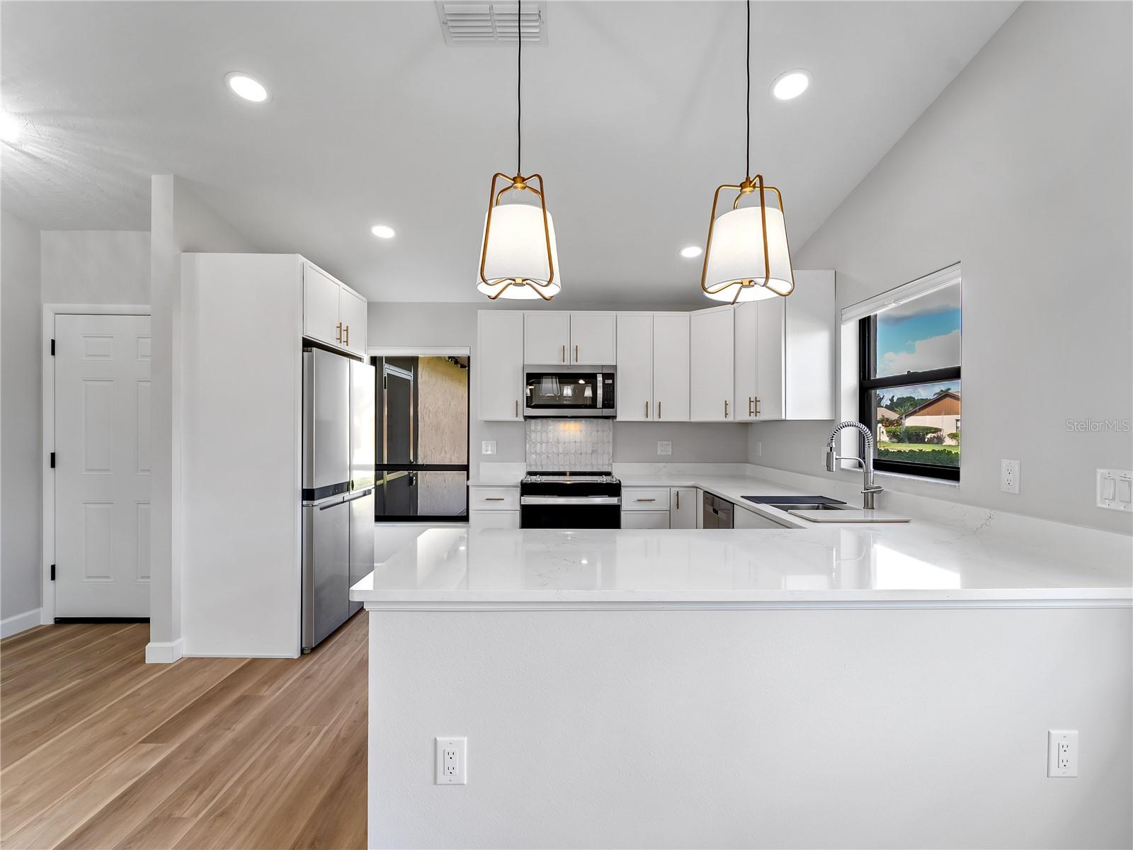 CURRY COVE - Residential