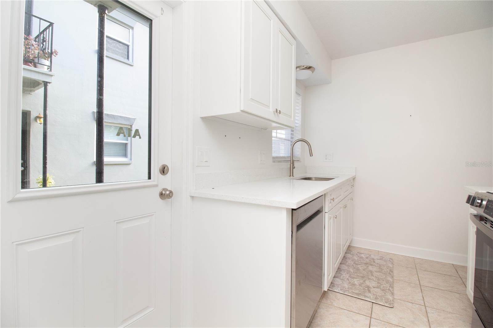 6940 A SUNSET DRIVE S 1A