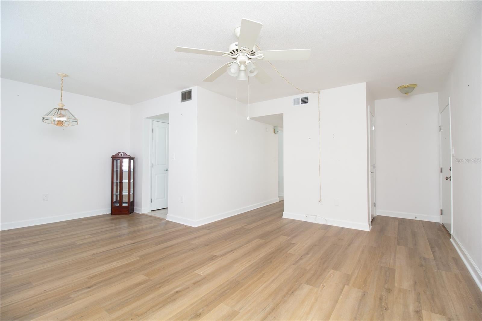 6940 A SUNSET DRIVE S 1A
