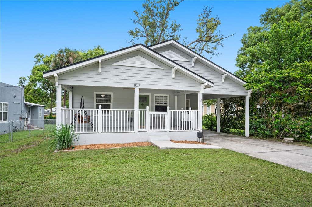 Photo of 517 W Patterson Street, Lakeland, FL 33803 (MLS # L4963987)
