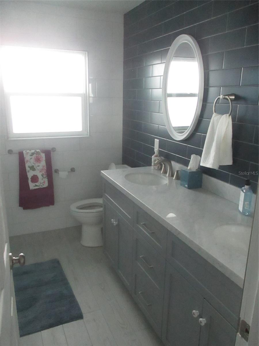 VENICE GARDENS - Residential