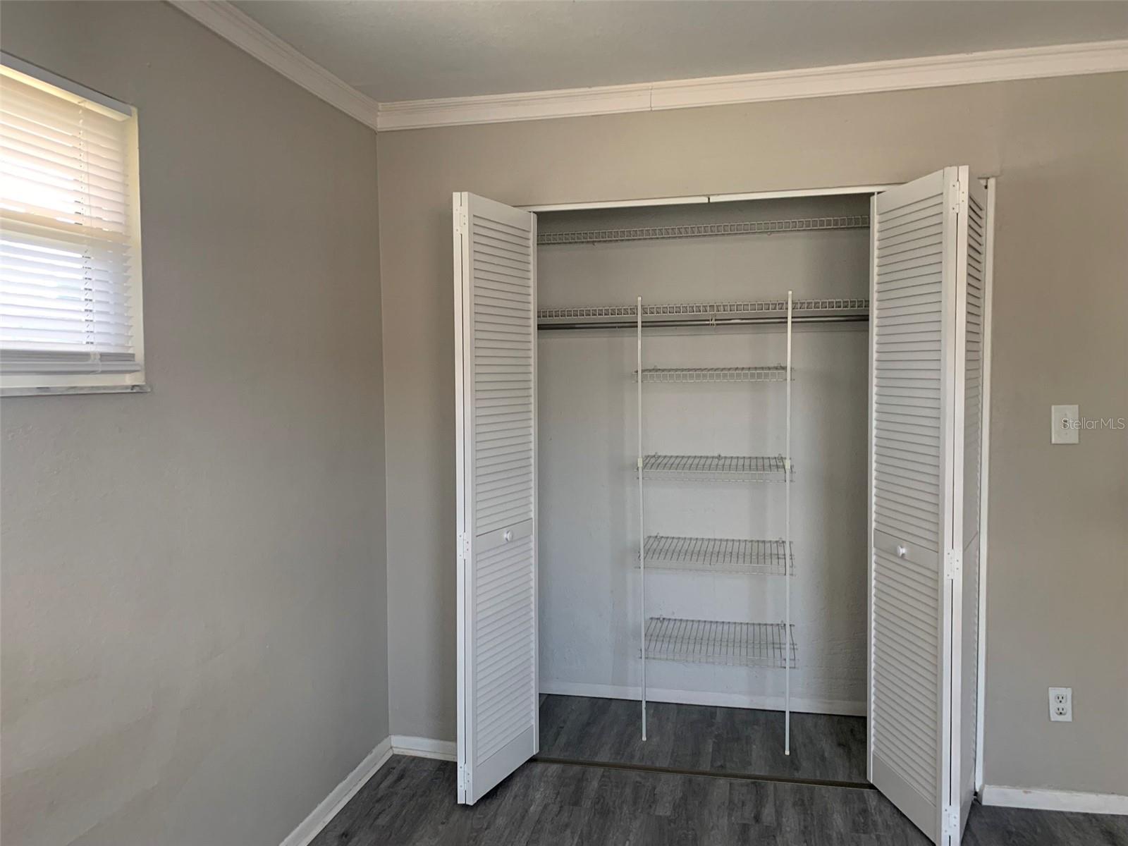 FAIRWAY OAKS - Residential Lease