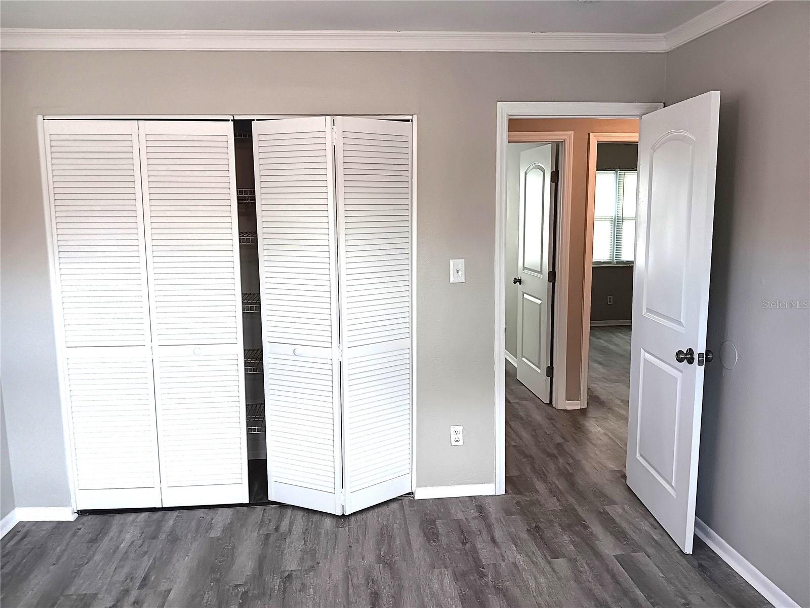 FAIRWAY OAKS - Residential Lease