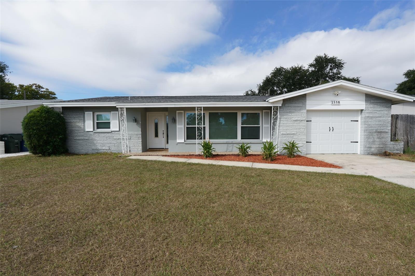 BELLEAIR PARK ESTATES - Residential