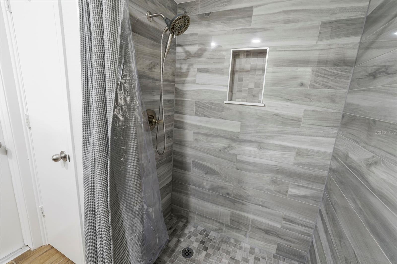 BELLEAIR PARK ESTATES - Residential