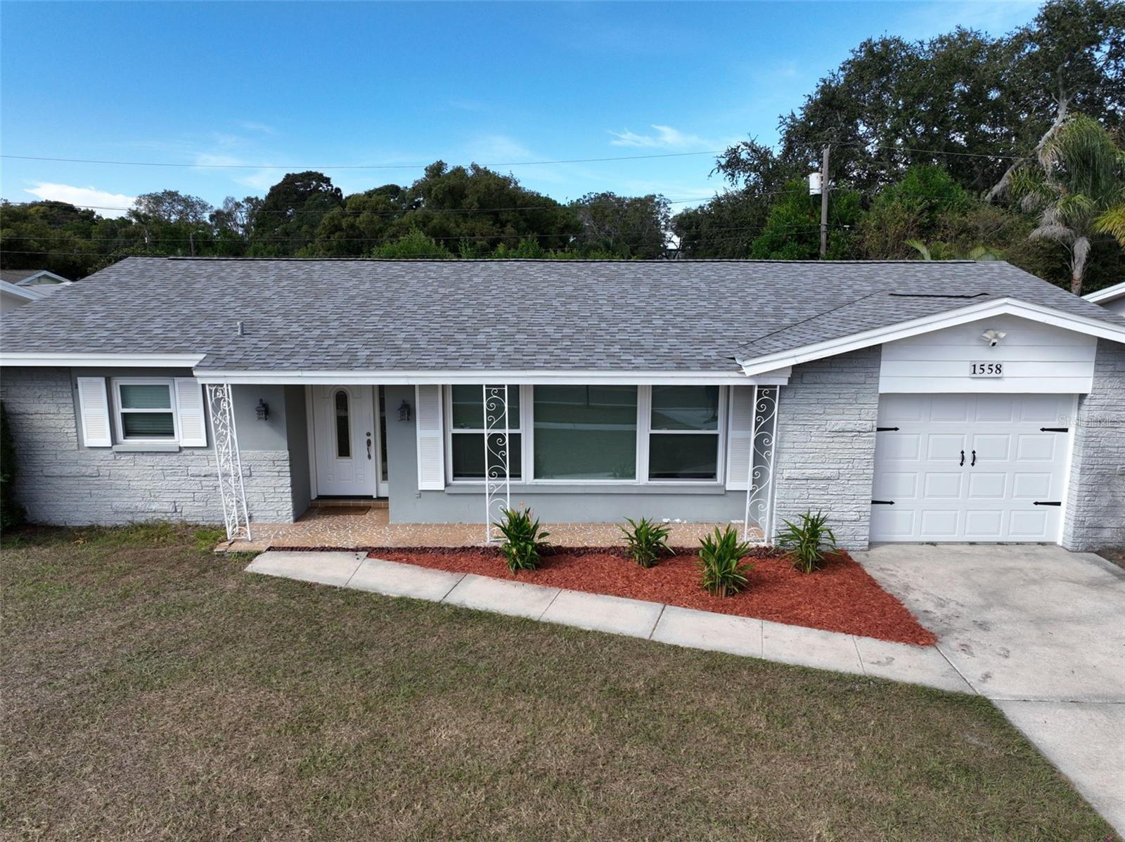 BELLEAIR PARK ESTATES - Residential